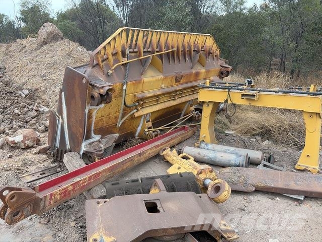 CAT D10T Crawler dozers