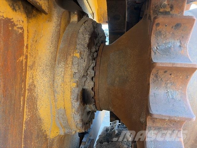 CAT D10T Crawler dozers