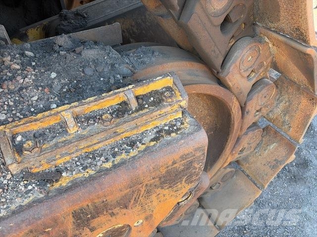 CAT D10T Crawler dozers