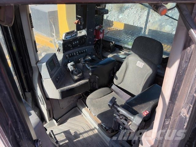 CAT D10T Crawler dozers