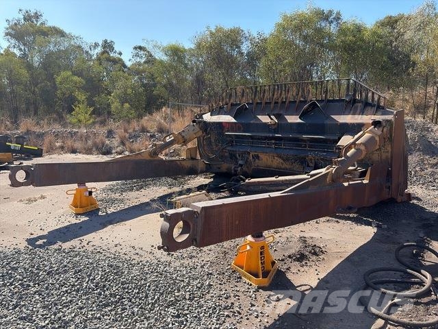 CAT D10T ブルドーザー