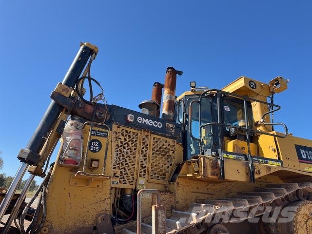 CAT D10T Buldožerji goseničarji