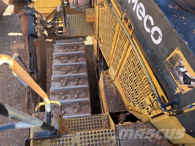CAT D10T Buldožerji goseničarji
