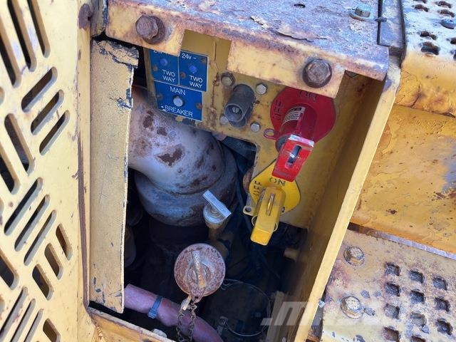 CAT D10T Buldožerji goseničarji