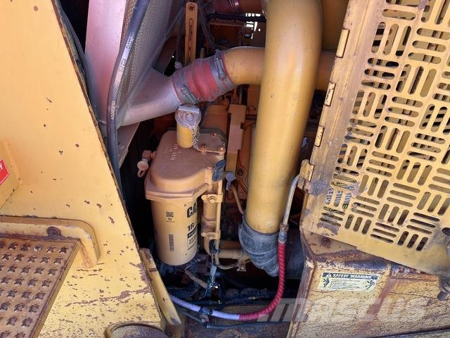 CAT D10T Buldožerji goseničarji