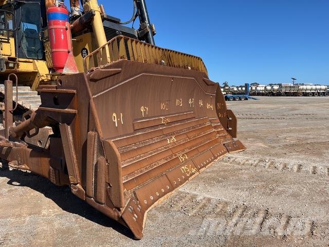 CAT D10T Buldožerji goseničarji