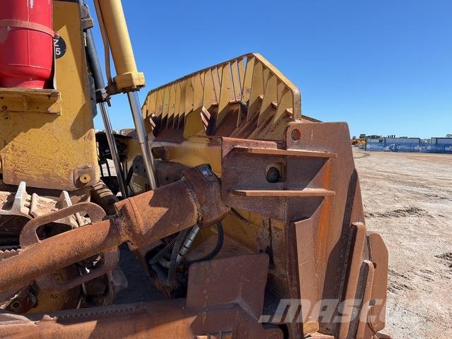 CAT D10T Buldožerji goseničarji