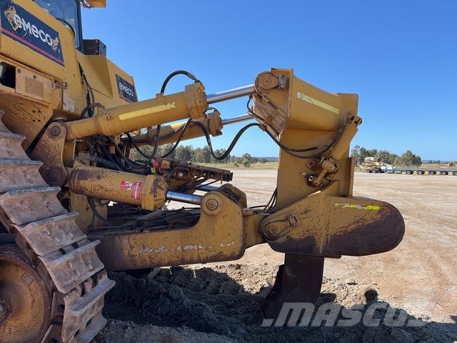 CAT D10T Buldožerji goseničarji