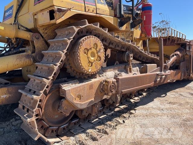 CAT D10T Buldožerji goseničarji