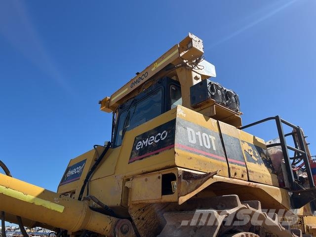 CAT D10T Buldožerji goseničarji