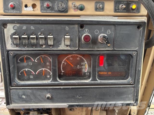 CAT D11R Pásové dozéry