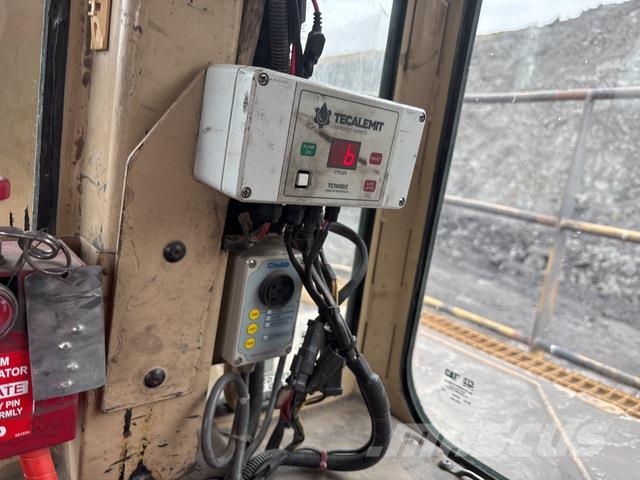 CAT D11R Pásové dozéry