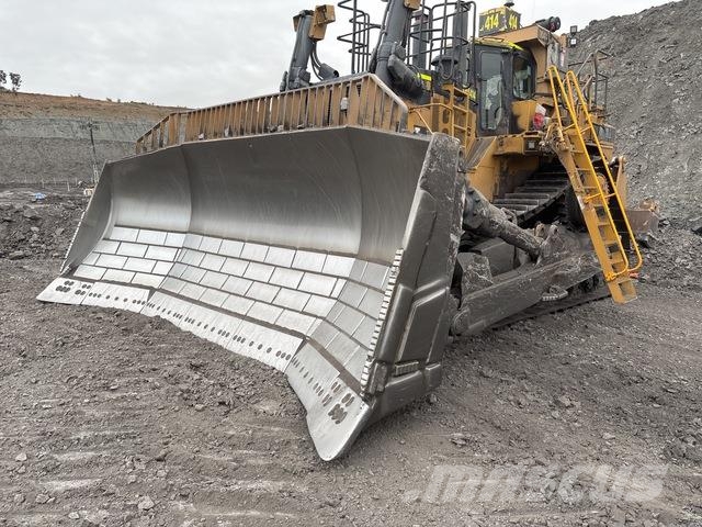 CAT D11R Pásové dozéry