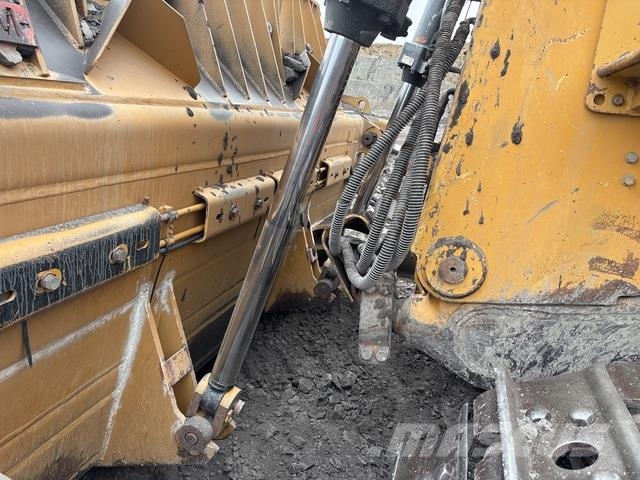 CAT D11R Pásové dozéry