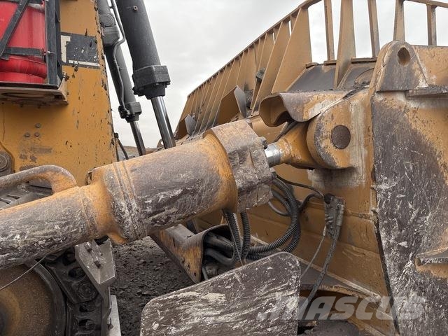 CAT D11R Pásové dozéry