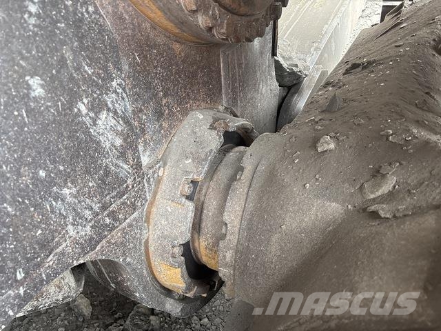 CAT D11R Pásové dozéry