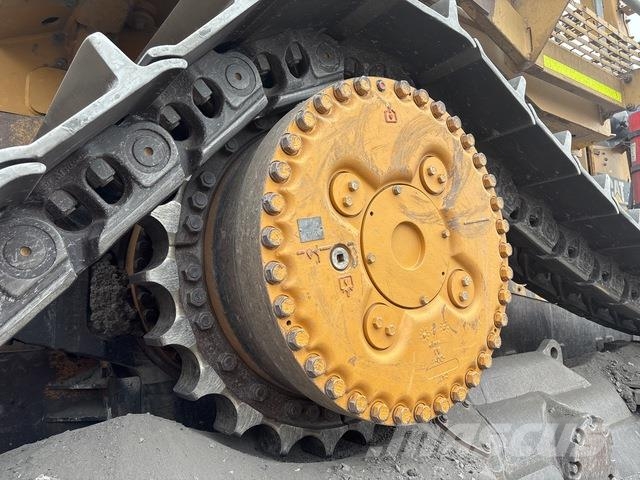 CAT D11R Pásové dozéry