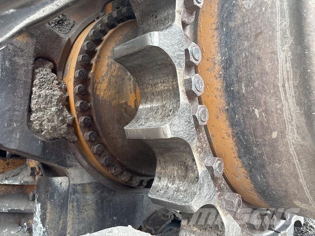 CAT D11R Pásové dozéry