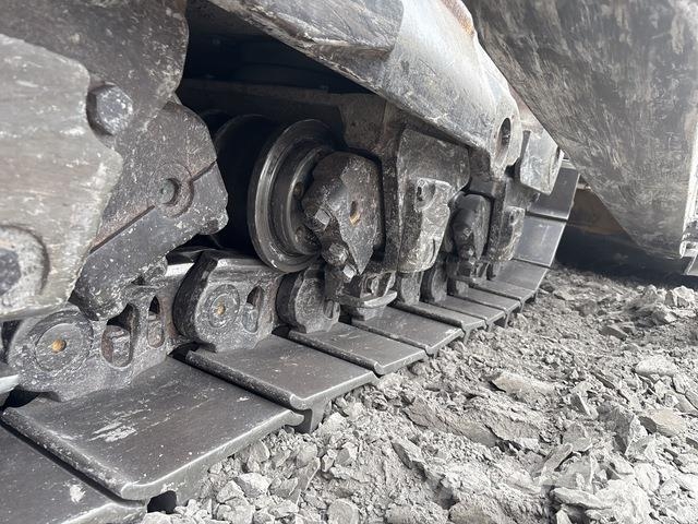 CAT D11R Pásové dozéry