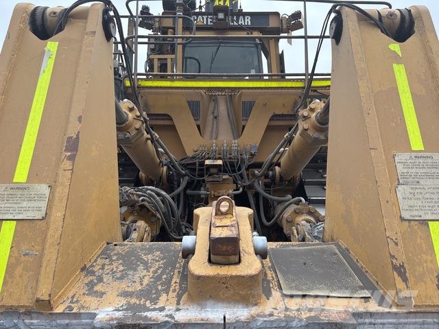 CAT D11R Pásové dozéry