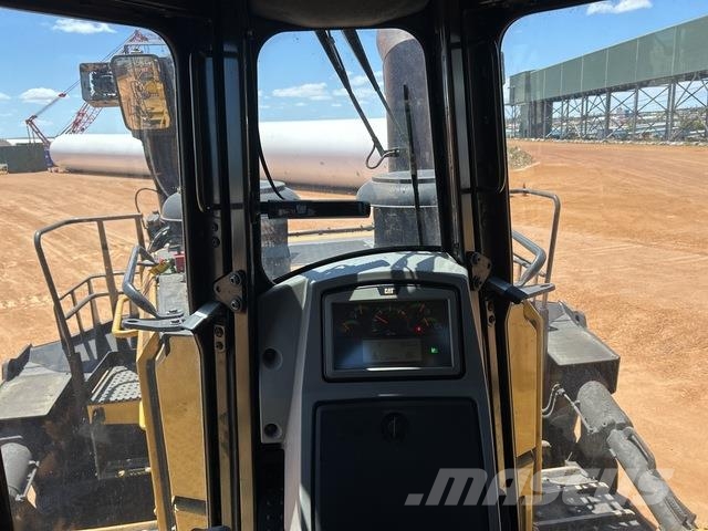 CAT D11T Crawler dozers