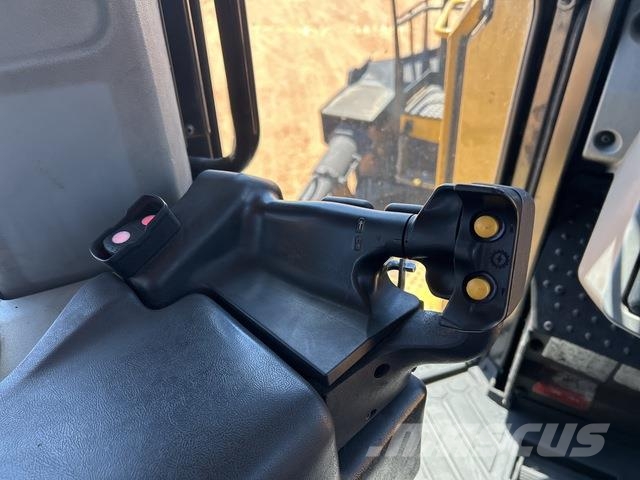 CAT D11T Crawler dozers