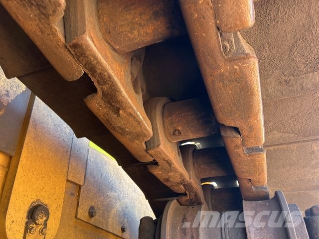 CAT D11T Crawler dozers