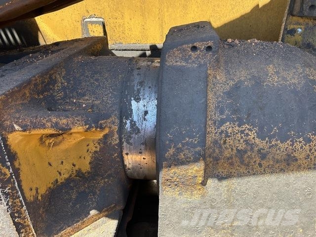 CAT D11T Crawler dozers