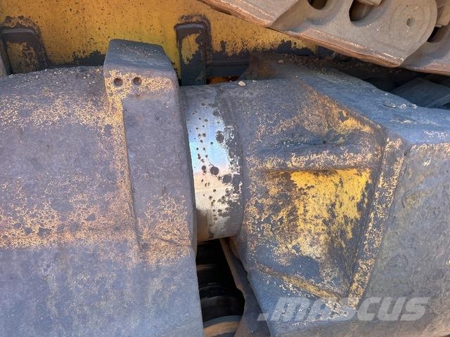 CAT D11T Crawler dozers