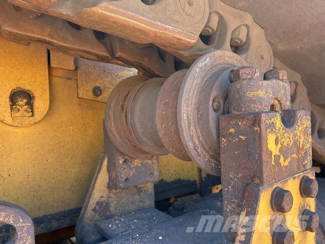 CAT D11T Crawler dozers