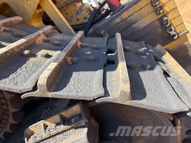 CAT D11T Crawler dozers