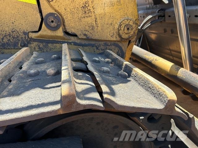 CAT D11T Crawler dozers