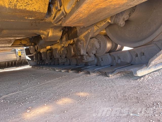 CAT D11T Crawler dozers