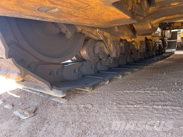 CAT D11T Crawler dozers