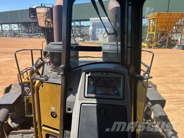 CAT D11T Crawler dozers