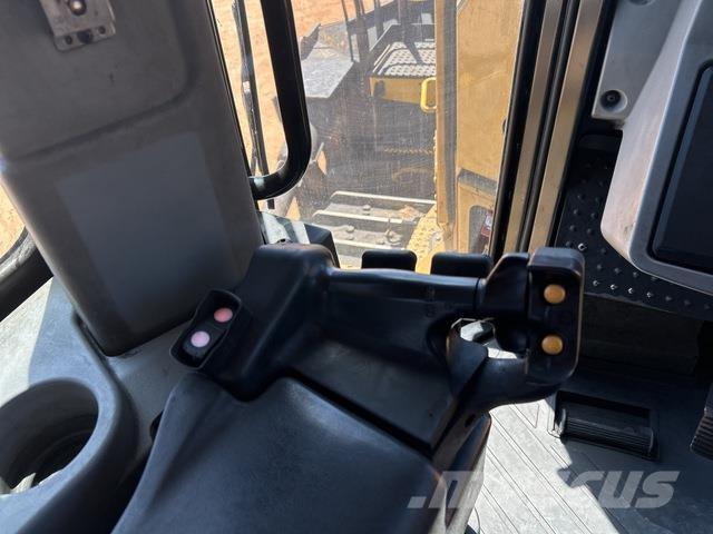 CAT D11T Crawler dozers