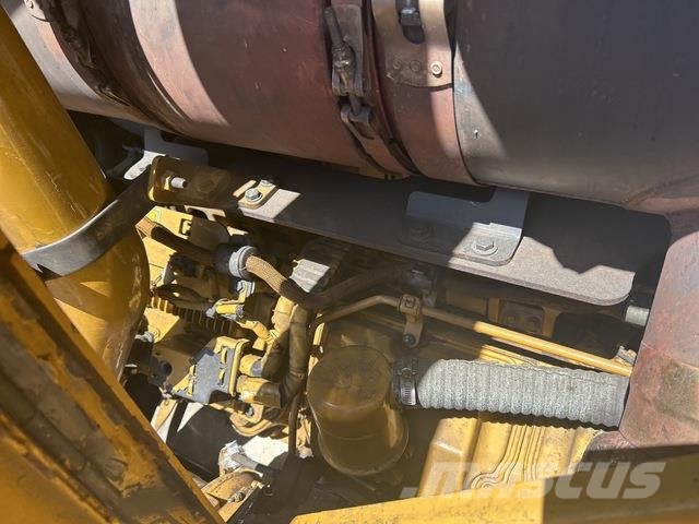 CAT D11T Crawler dozers