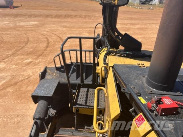 CAT D11T Crawler dozers