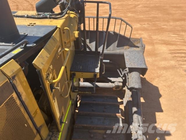 CAT D11T Crawler dozers