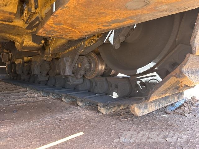 CAT D11T Crawler dozers