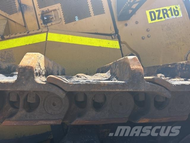 CAT D11T Crawler dozers