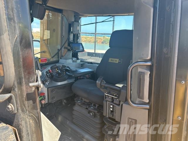 CAT D11T Crawler dozers