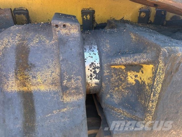 CAT D11T Crawler dozers