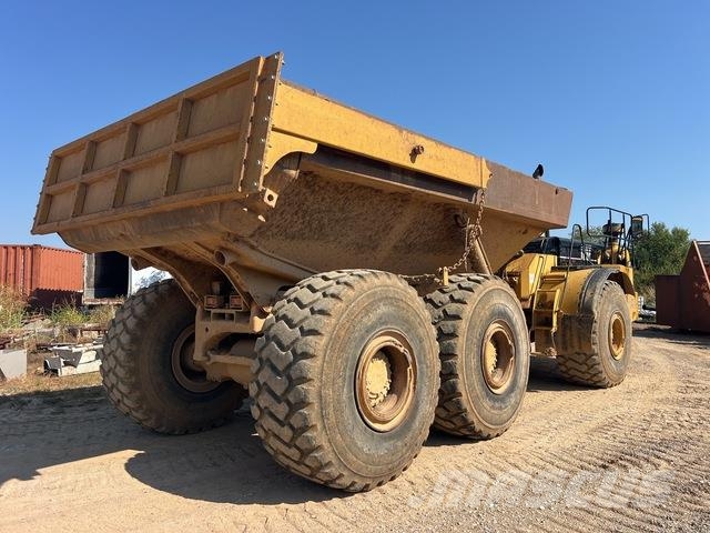 CAT D400E II Зчленовані самоскиди