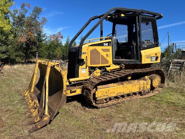 CAT D4K XL Buldožeri gusjeničari