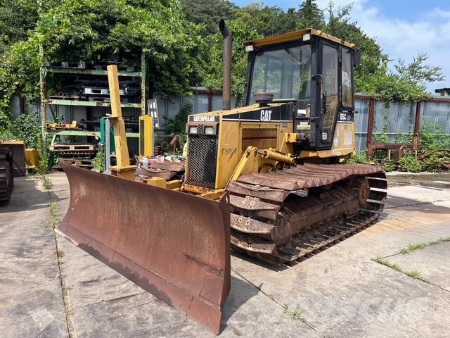 CAT D5C Верижни булдозери
