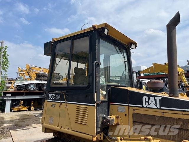 CAT D5C Верижни булдозери
