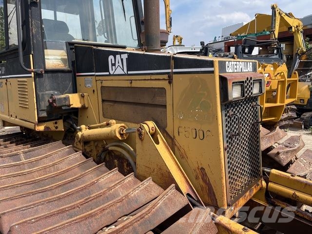 CAT D5C Верижни булдозери
