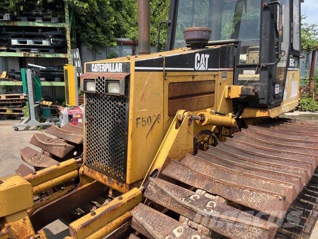 CAT D5C Верижни булдозери
