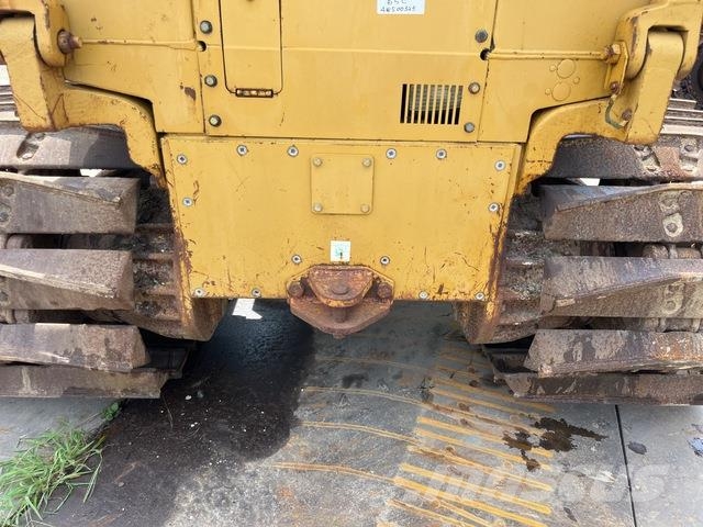 CAT D5C Верижни булдозери

